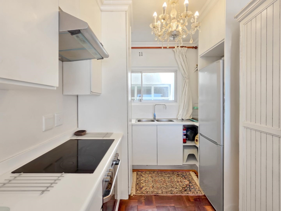 To Let 2 Bedroom Property for Rent in Sea Point Western Cape